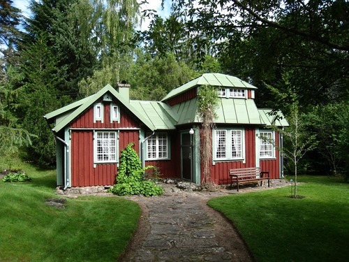 Hyr minigrävare och fixa sommarstugetomten